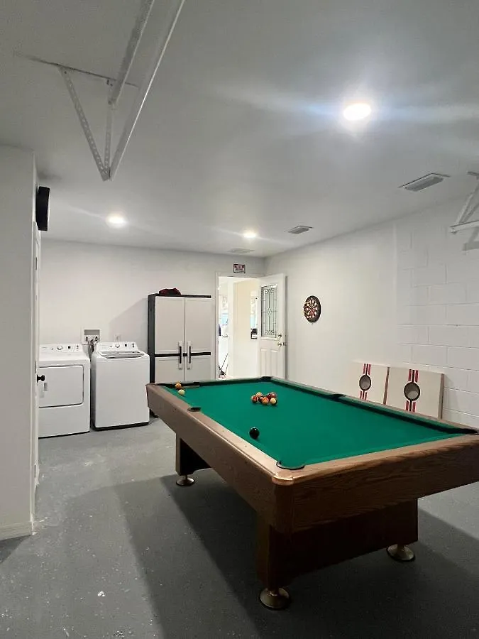 Cozy Family Home In Tampa With Private & Heated Pool, Pool Table And Kids Play Area