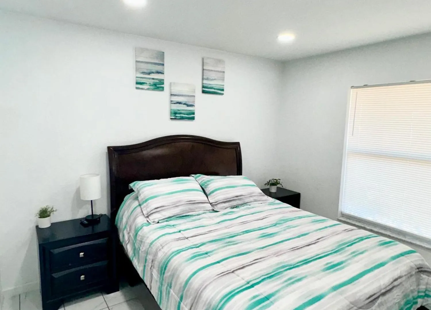 Cozy Family Home In Tampa With Private & Heated Pool, Pool Table And Kids Play Area